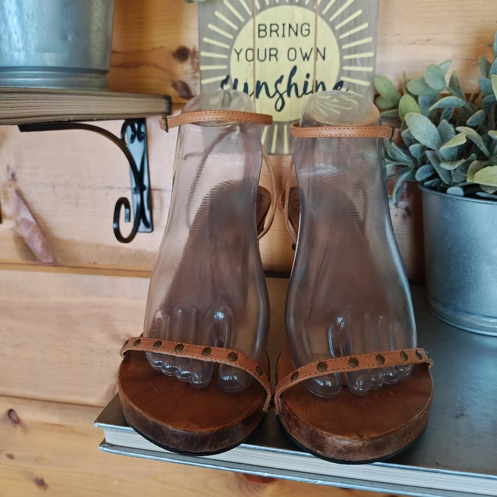 Riverstone Vintage Platform Wedge Heel Sandals Wood Studded Leather Strappy Sz 8